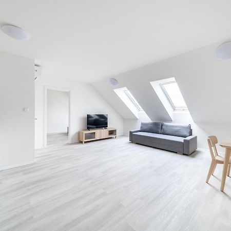 Apartments Borivojova 63 プラハ エクステリア 写真